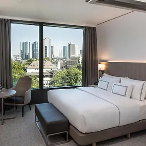 Hotel Melia Frankfurt ****
